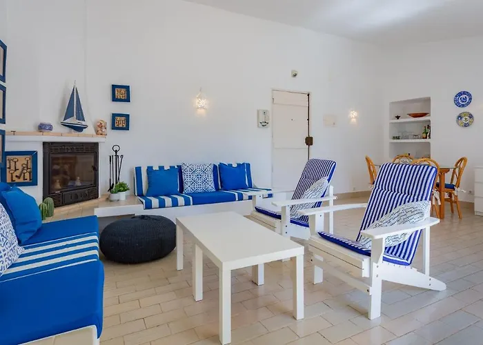 Sea 3Bdr House W/ Patio By Lovelystay